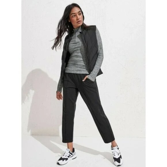 ATHLETA Venice Mid Rise Zip Pocket Stretch Tapered Pintuck Pants Black, Small - Picture 2 of 10